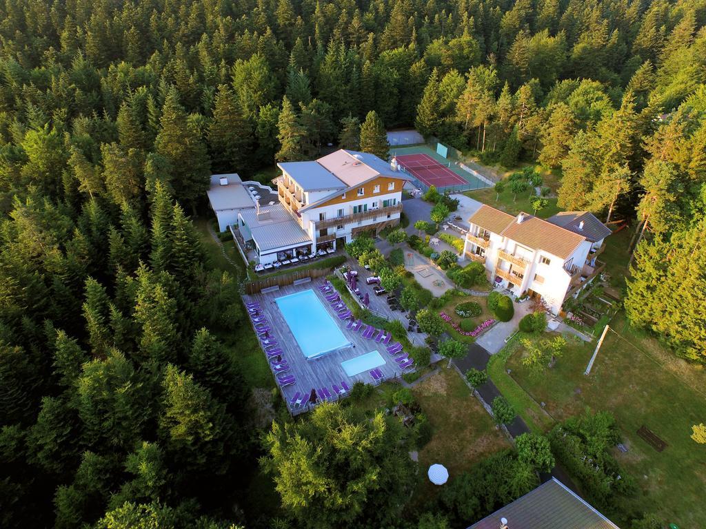 Logis Hotel Clair Matin Le Chambon-sur-Lignon Exteriér fotografie